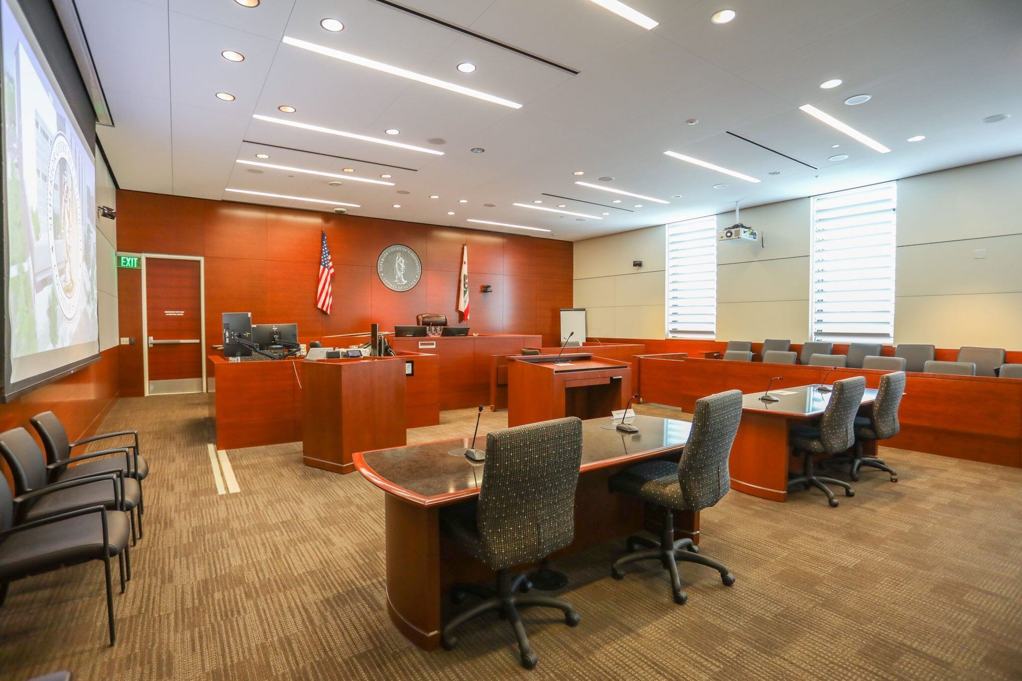 Court System AV