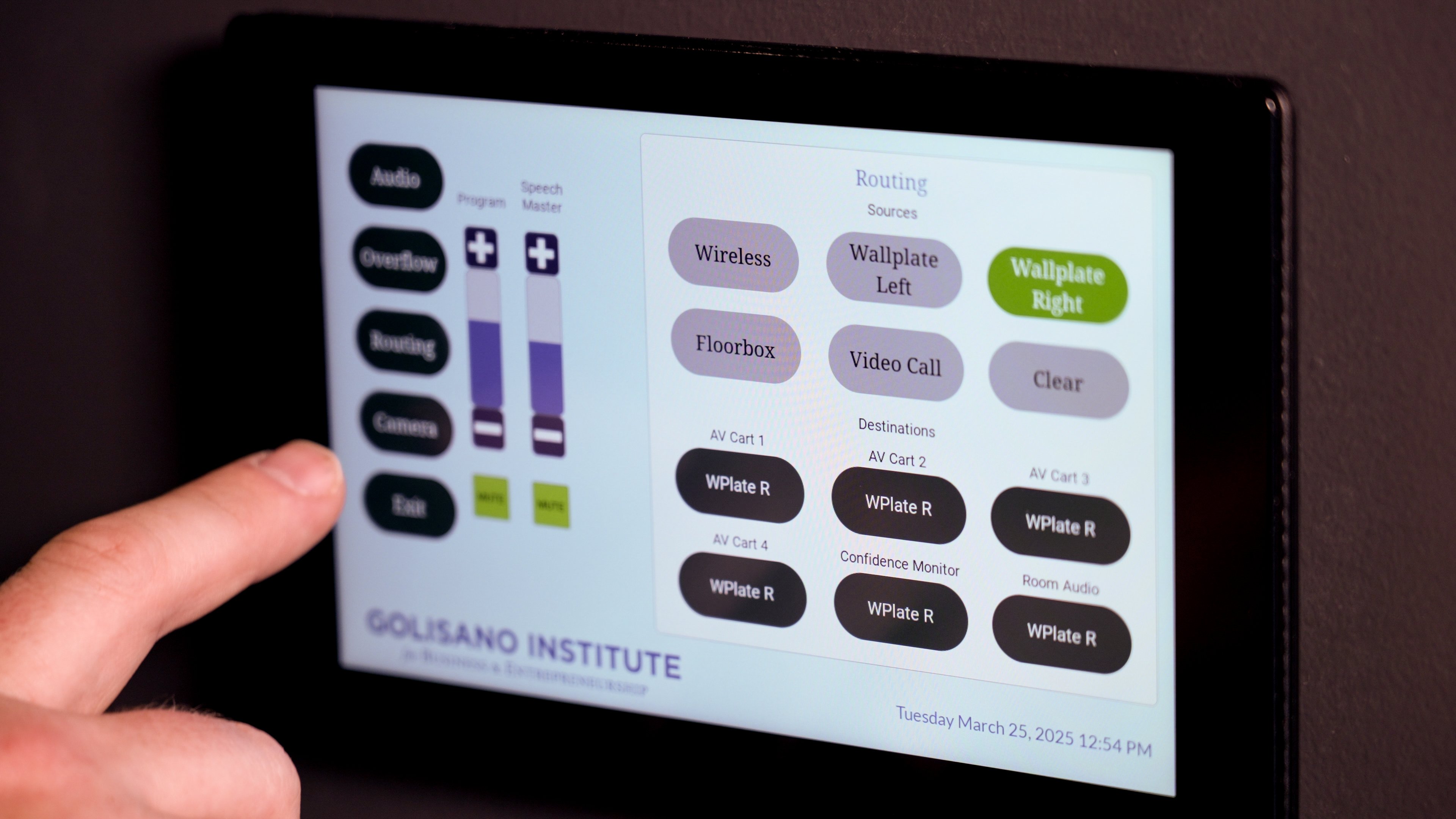 Q-SYS 7-inch PoE touch screen controller for in-wall AV system control.