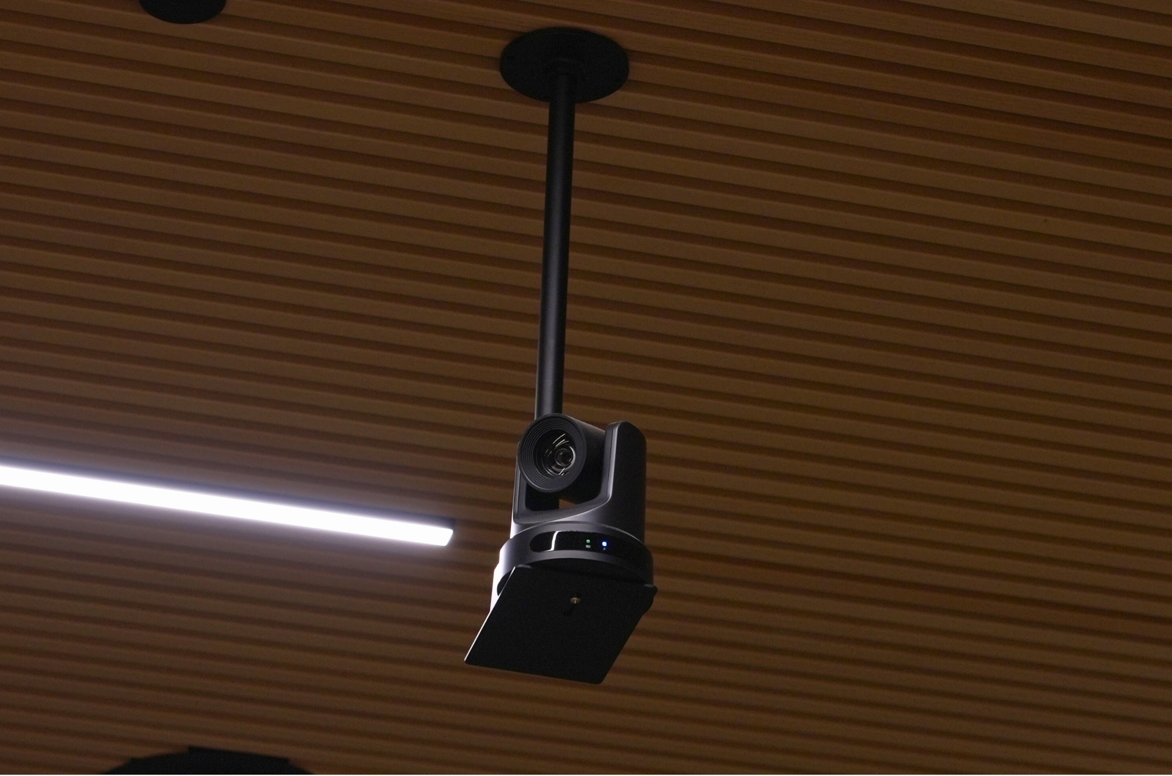 Q-SYS Ceiling Mic