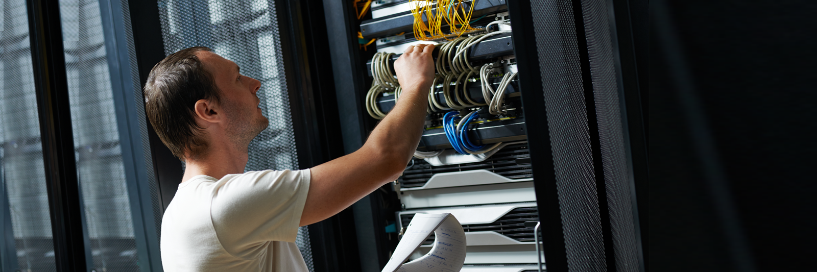 Системный администратор. Компьютерные системы и комплексы. Системный администратор создает архив пользовательских файлов. Системный администратор создает архив пользовательских файлов. Системное администрирование.